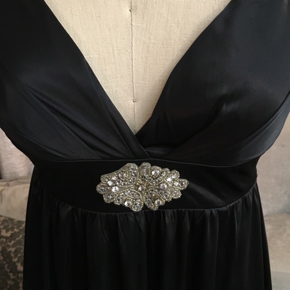 💥HOST PICK💥 Black Empire Waist Dress - Picture 8 of 8